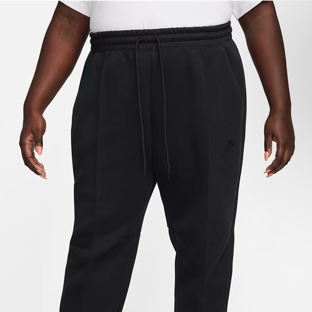 nike tech black sweatpants size small women’s